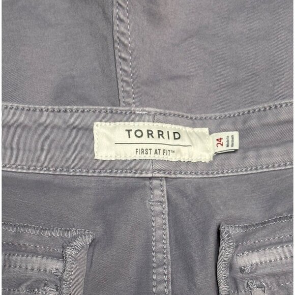 Torrid Womens Size 24 Gray Button Fly Shorts Pockets High Rise Stretch New - Picture 4 of 6